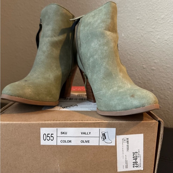 Journee Collection Shoes - Women's Olive Ankle Boots